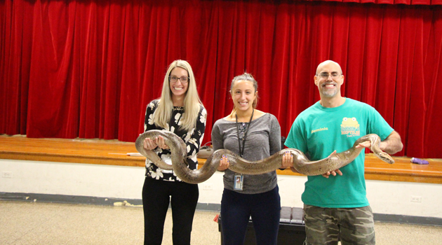 Rizzo’s Wildlife Discovery visits Bergen Elementary